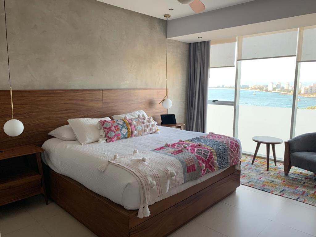 Peninsula Vallarta , Departamentos Piso 8 Y 10 Hacia El Mar Puerto Vallarta Kültér fotó